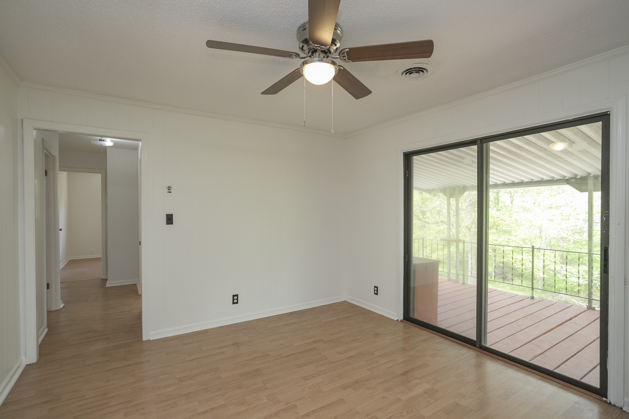 1322 Garrettsburg Road Clarksville, TN 37042 - Photo 7 of 27 Gallery Image 7