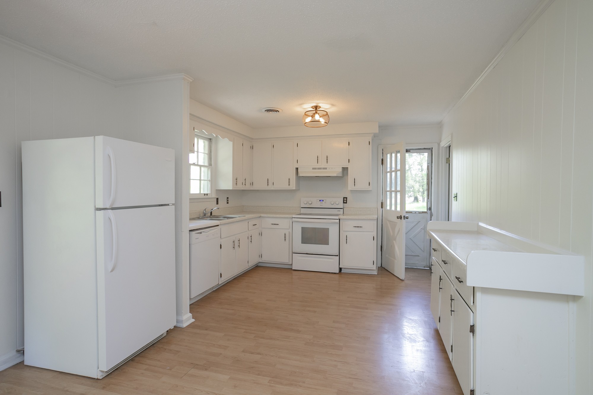 1322 Garrettsburg Road Clarksville, TN 37042 - Photo 8 of 27 Gallery Image 8