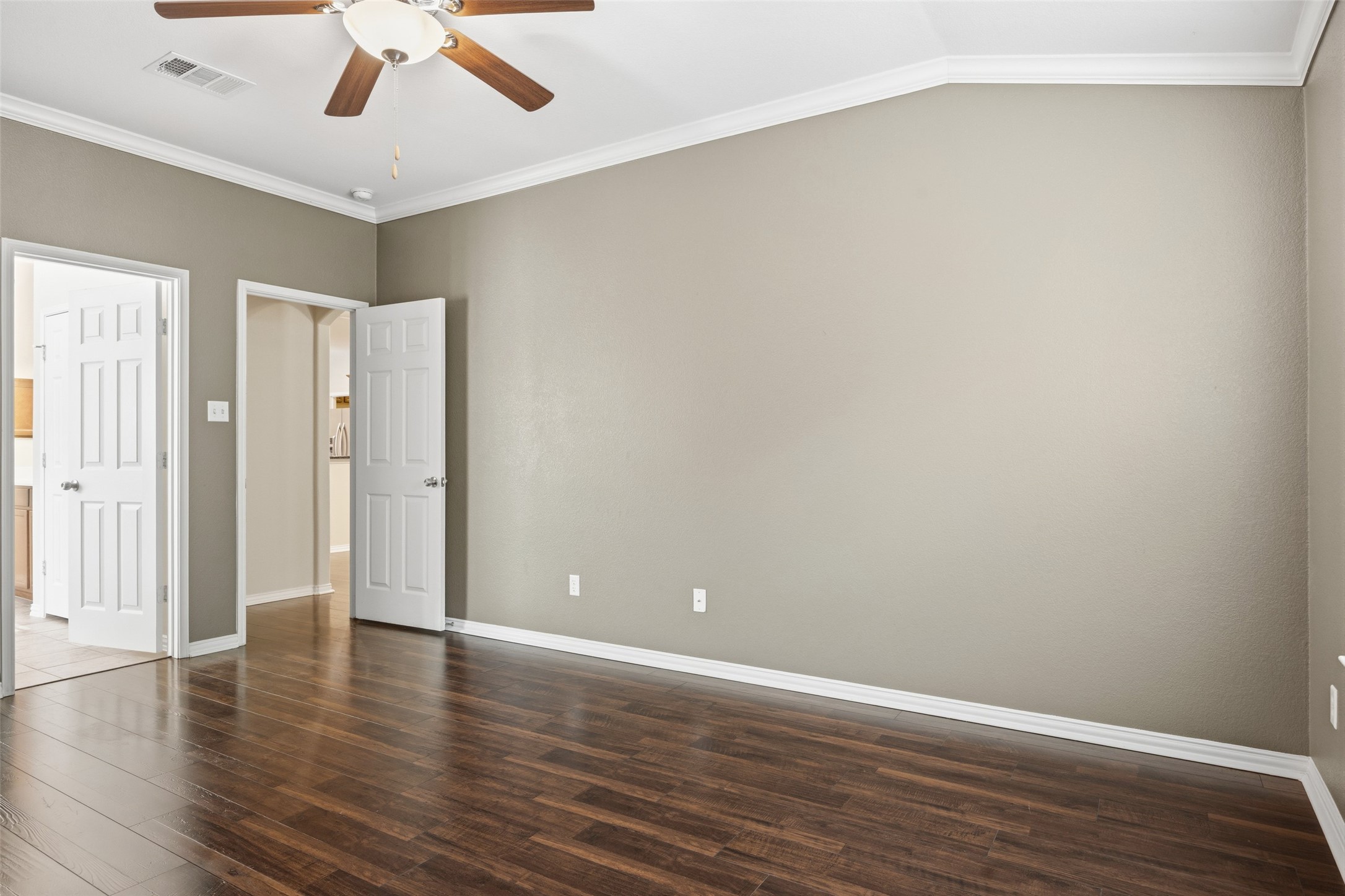 1069 Talley Loop Buda, TX 78610 - Photo 21 of 31 Primary bedroom