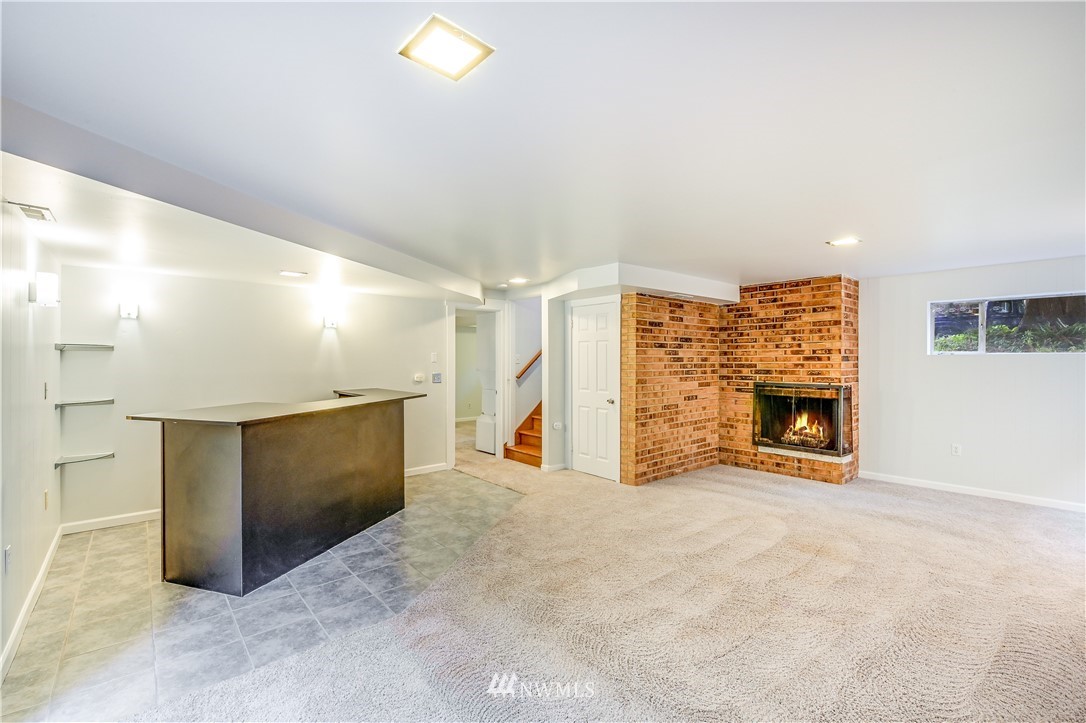 241 Southwest 115th Street Seattle, WA 98146 - Photo 12 of 17 Gallery Image 12