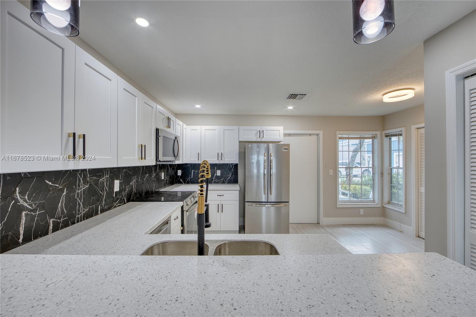 115 Ocean Dunes Circle Jupiter, FL 33477 - Photo 11 of 31