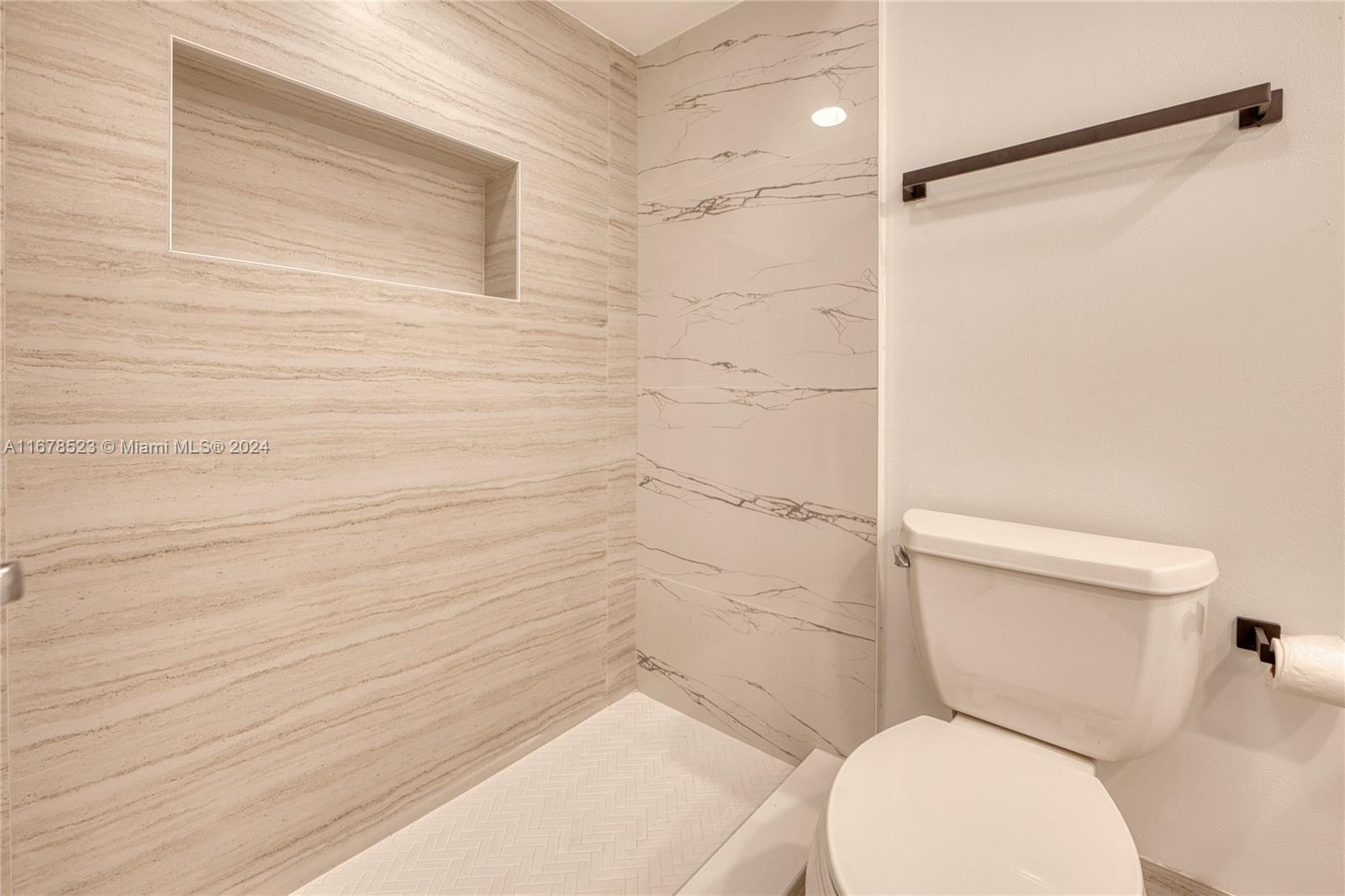 115 Ocean Dunes Circle Jupiter, FL 33477 - Photo 21 of 31