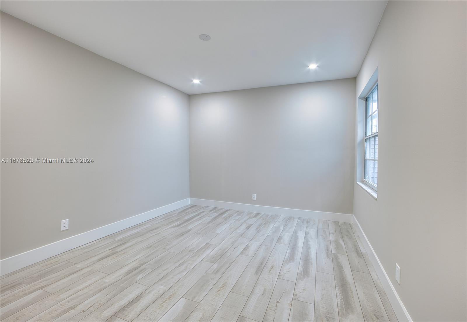 115 Ocean Dunes Circle Jupiter, FL 33477 - Photo 23 of 31