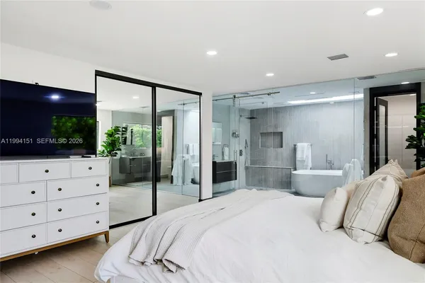 $12,000 | Dadeland, Miami, FL 33143