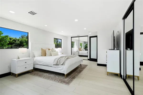 $12,000 | Dadeland, Miami, FL 33143