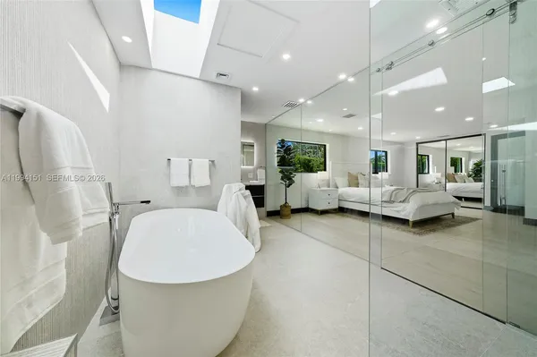 $12,000 | Dadeland, Miami, FL 33143