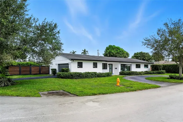 $12,000 | Dadeland, Miami, FL 33143