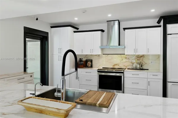 $12,000 | Dadeland, Miami, FL 33143