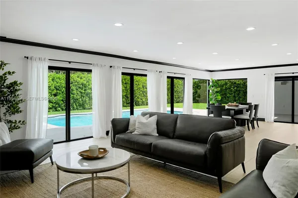 $12,000 | Dadeland, Miami, FL 33143