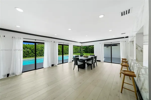 $12,000 | Dadeland, Miami, FL 33143