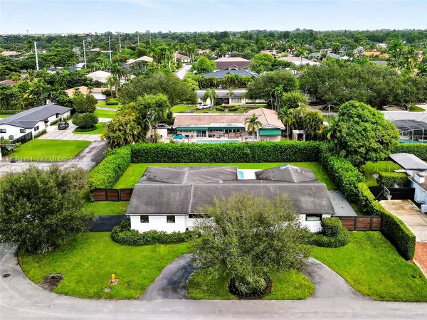 $12,000 | Dadeland, Miami, FL 33143