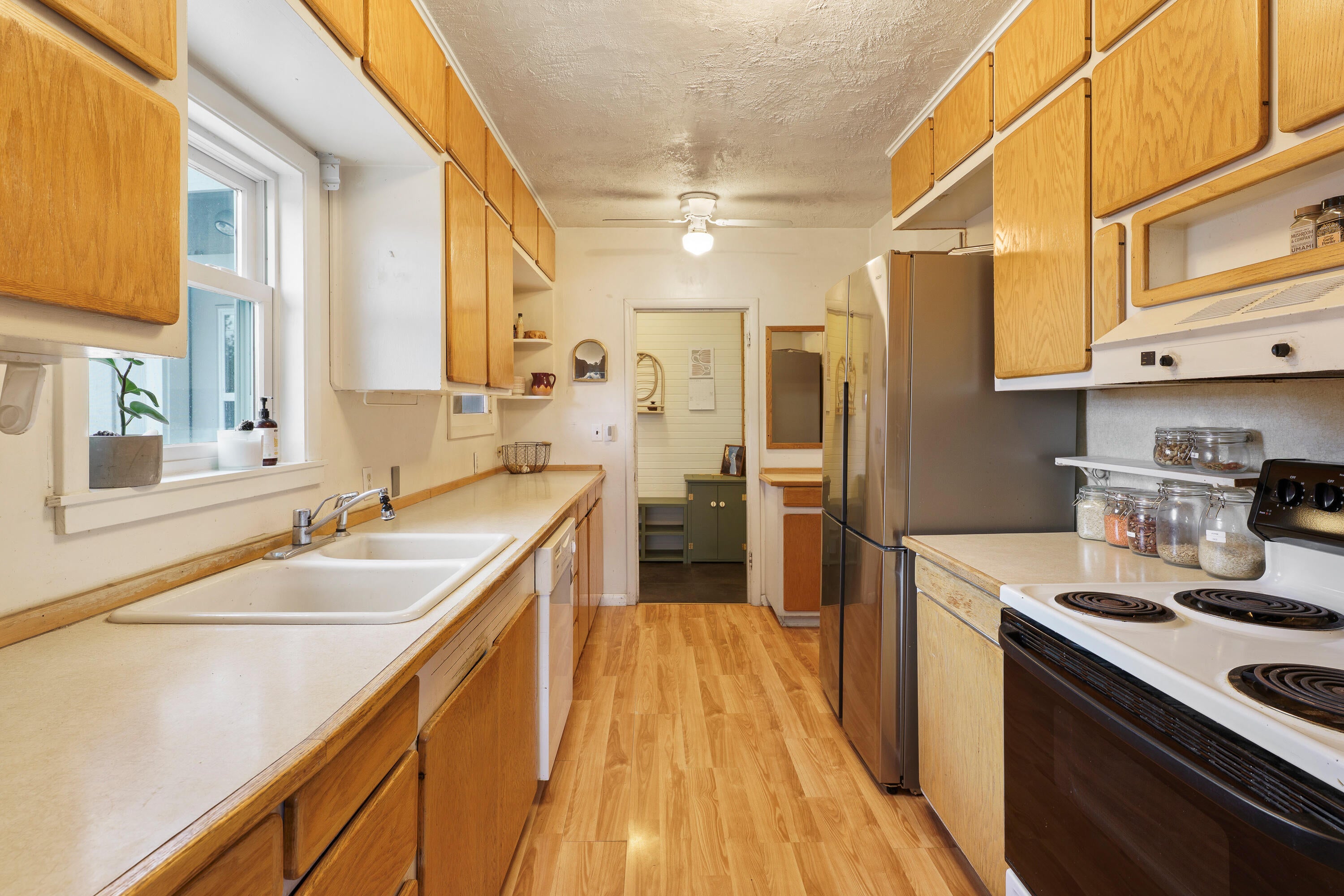 2185 Northeast Butler Market Road Bend, OR 97701 - Photo 10 of 39 DSC04587