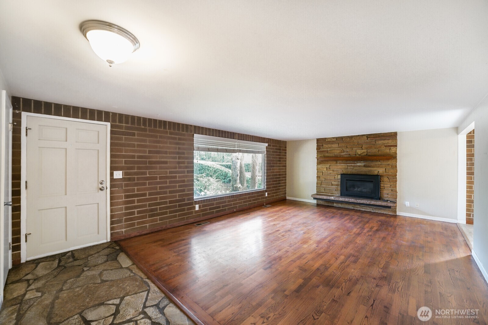 14435 183rd Avenue Southeast Renton, WA 98059 - Photo 4 of 26