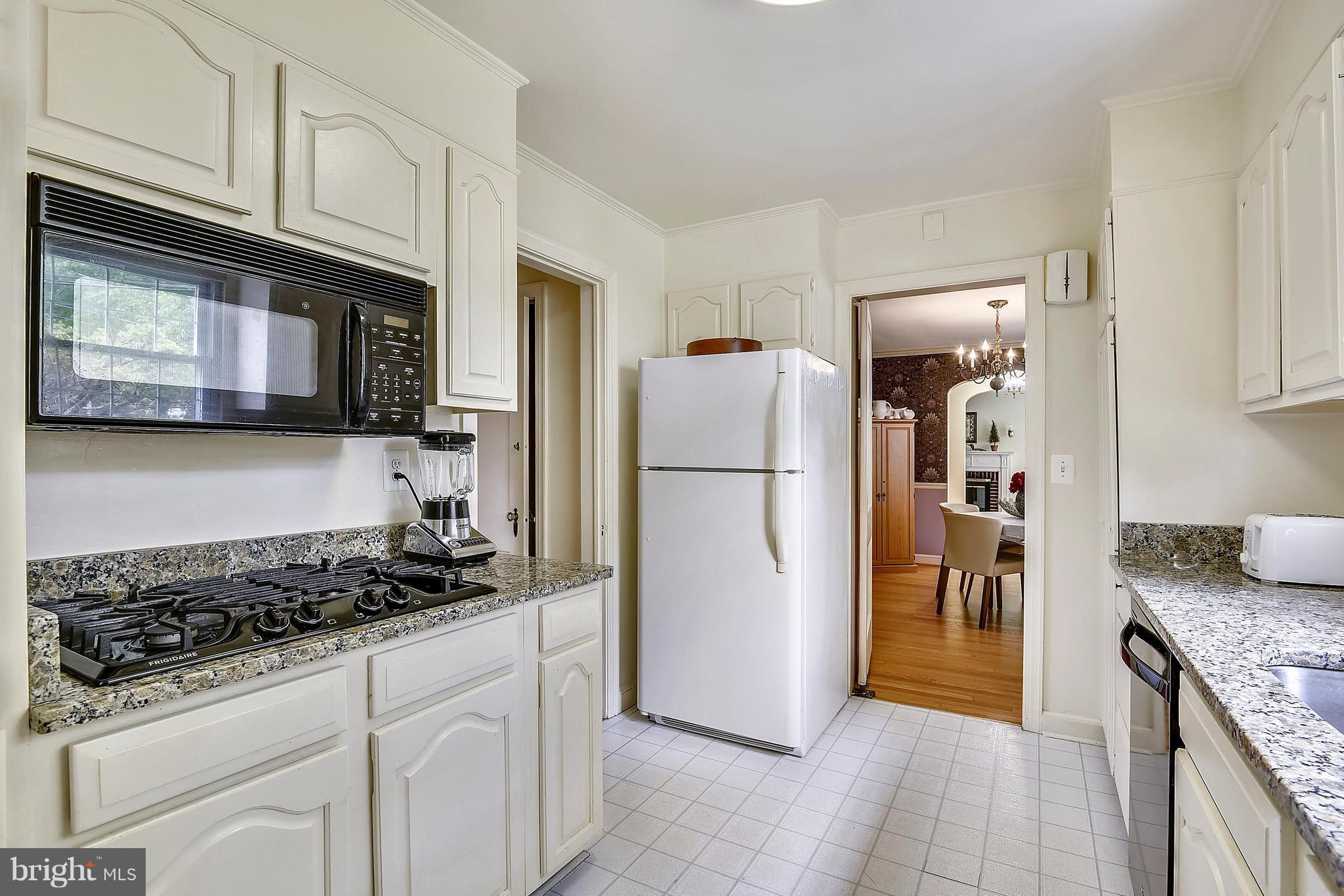 10201 Ridgemoor Drive Silver Spring, MD 20901 - Photo 9 of 29 Updated appliances, gas cooktop, granite counters