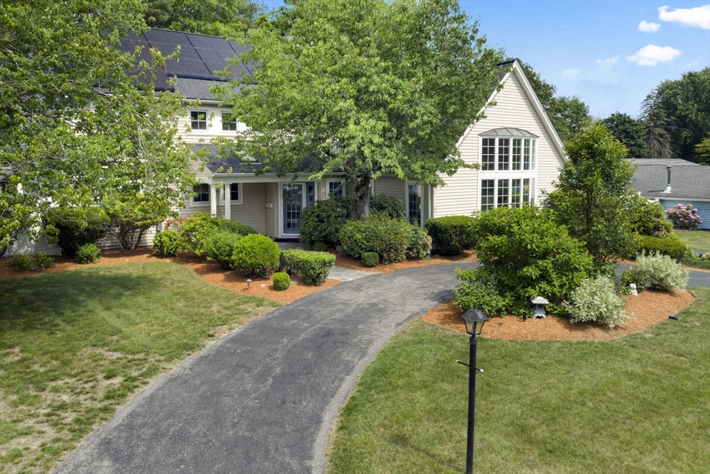 17 Clara Road Framingham, MA 01701 - Photo 2 of 40