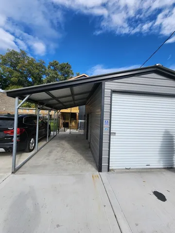 $2,900 | 243 West Swann Street, Unit 1, Chicago, IL 60609