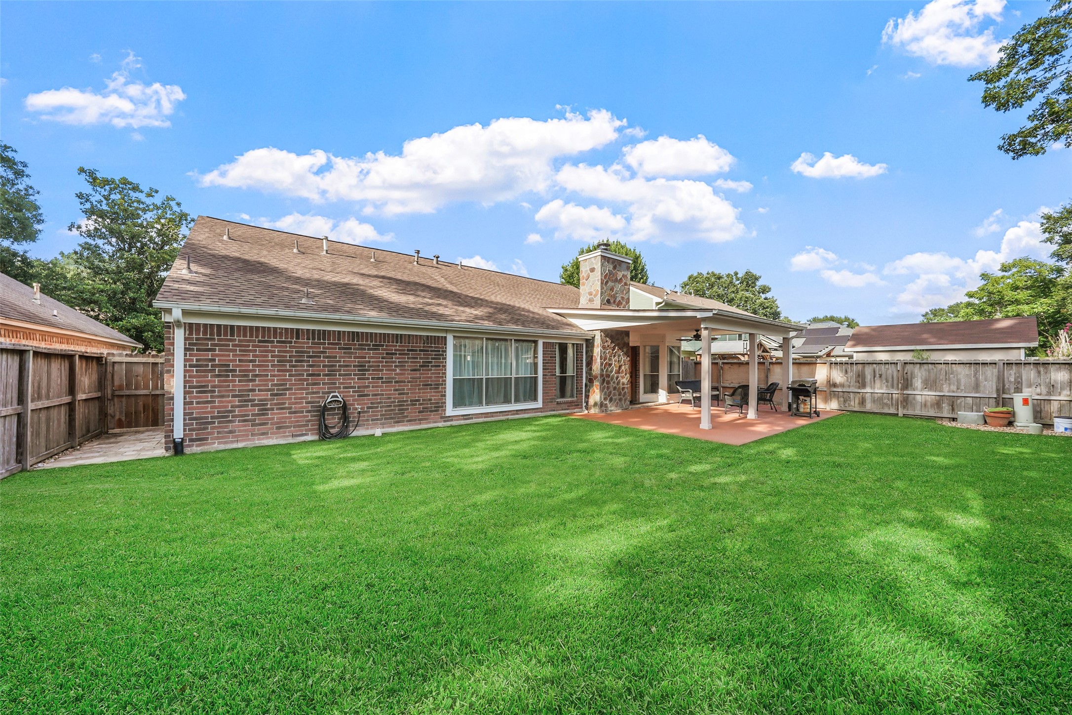 929 North Rivershire Drive Conroe, TX 77304 - Photo 34 of 36