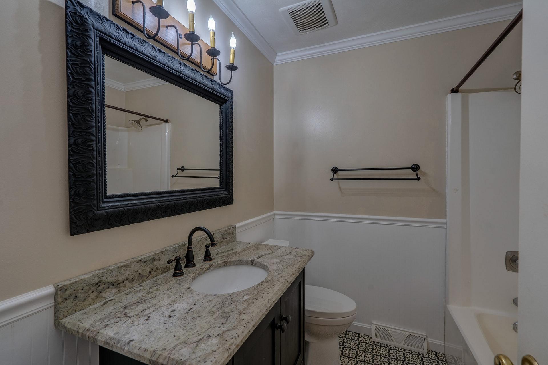 6545 Forest View Road Roanoke, VA 24018 - Photo 15 of 45 015-332767-DSC00086_87_88_89_90_8401392