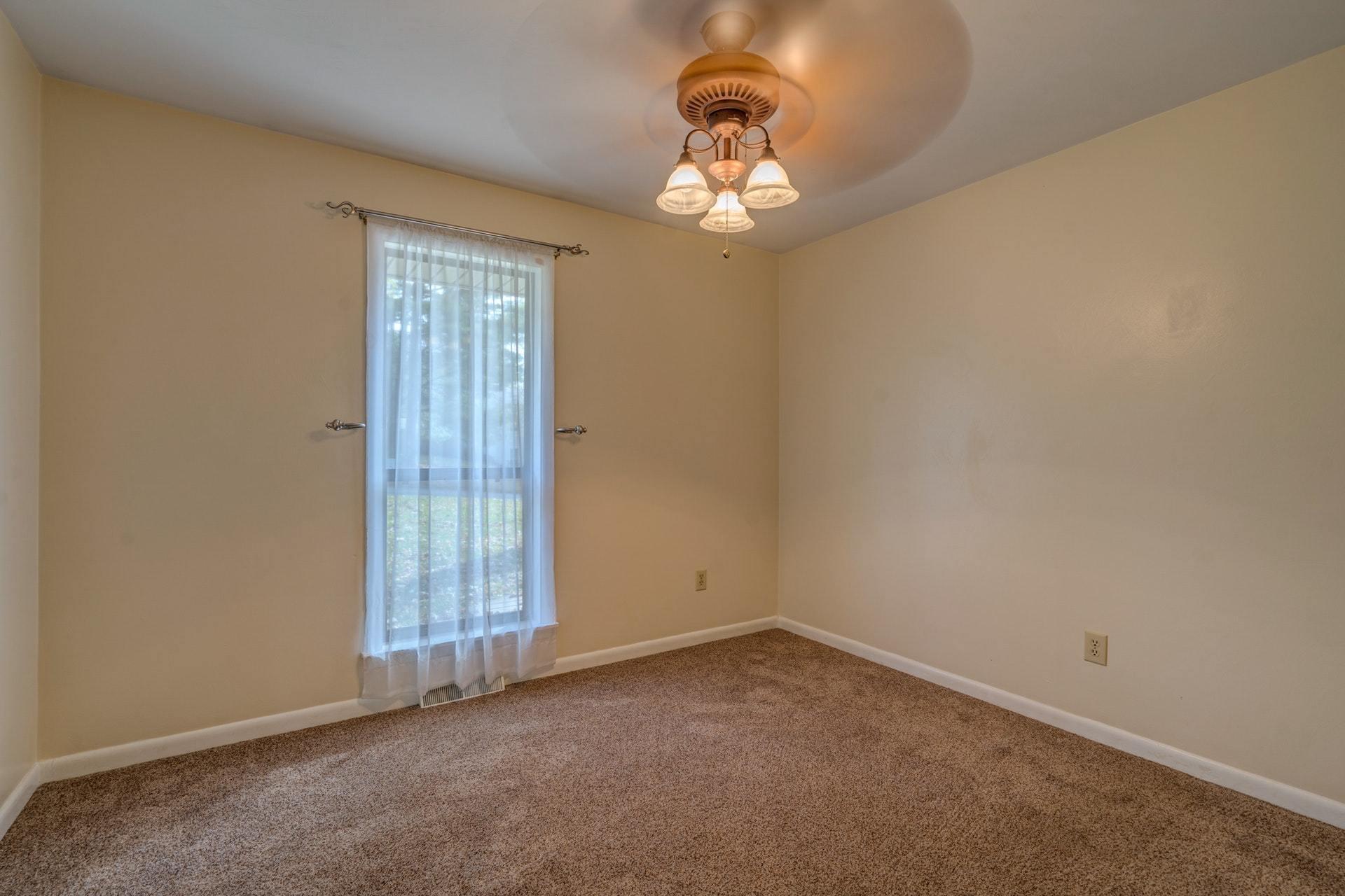6545 Forest View Road Roanoke, VA 24018 - Photo 16 of 45 016-332767-DSC00096_097_098_099_100_8401