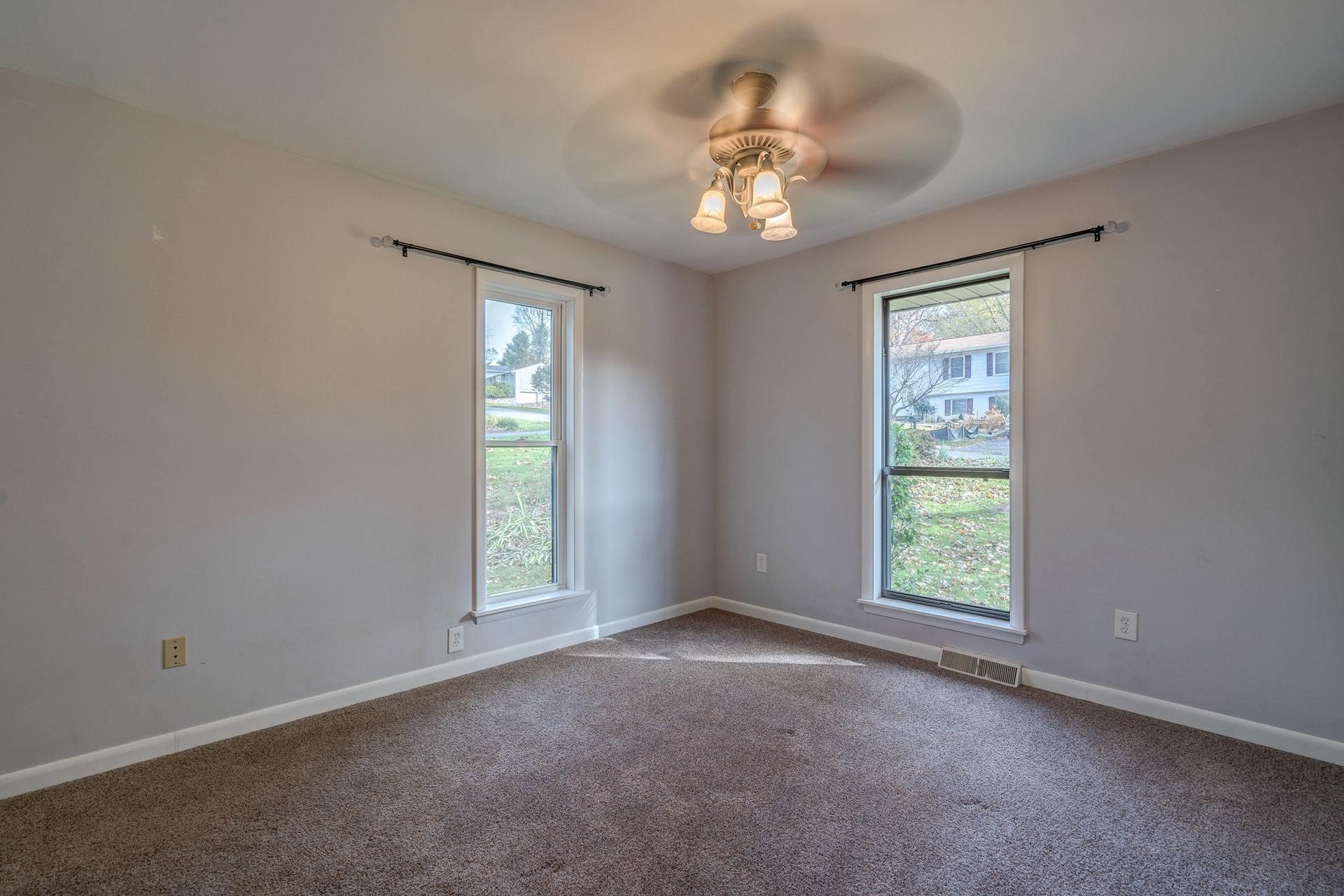 6545 Forest View Road Roanoke, VA 24018 - Photo 17 of 45 017-332767-DSC00101_2_3_4_5_8401394