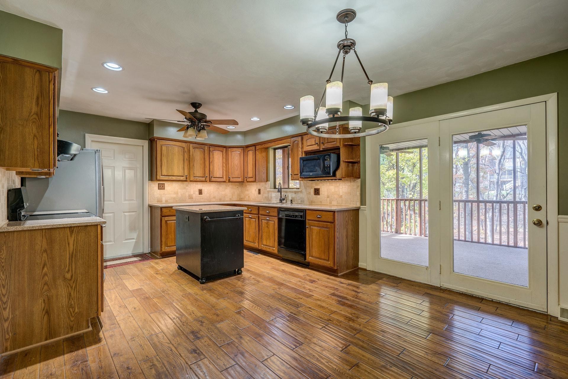 6545 Forest View Road Roanoke, VA 24018 - Photo 6 of 45 006-332767-DSC00026_27_28_29_30_8401382
