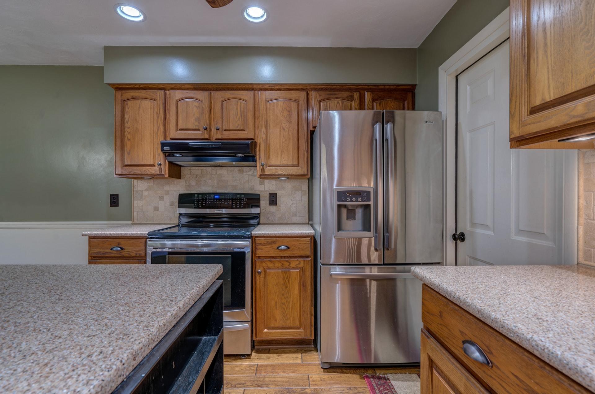 6545 Forest View Road Roanoke, VA 24018 - Photo 10 of 45 010-332767-DSC00056_57_58_59_60_8401386