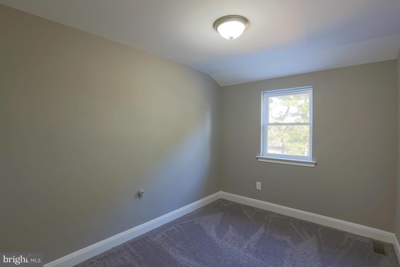 5737 Edgepark Road Baltimore, MD 21239 - Photo 3 of 30 Bedroom