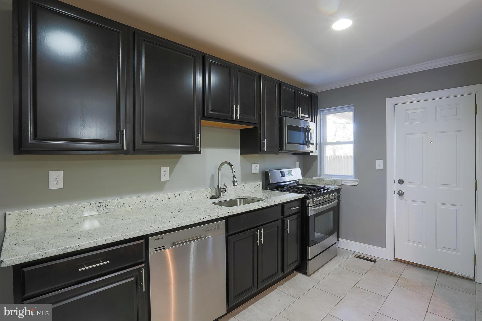 5737 Edgepark Road Baltimore, MD 21239 - Photo 30 of 30 Kitchen