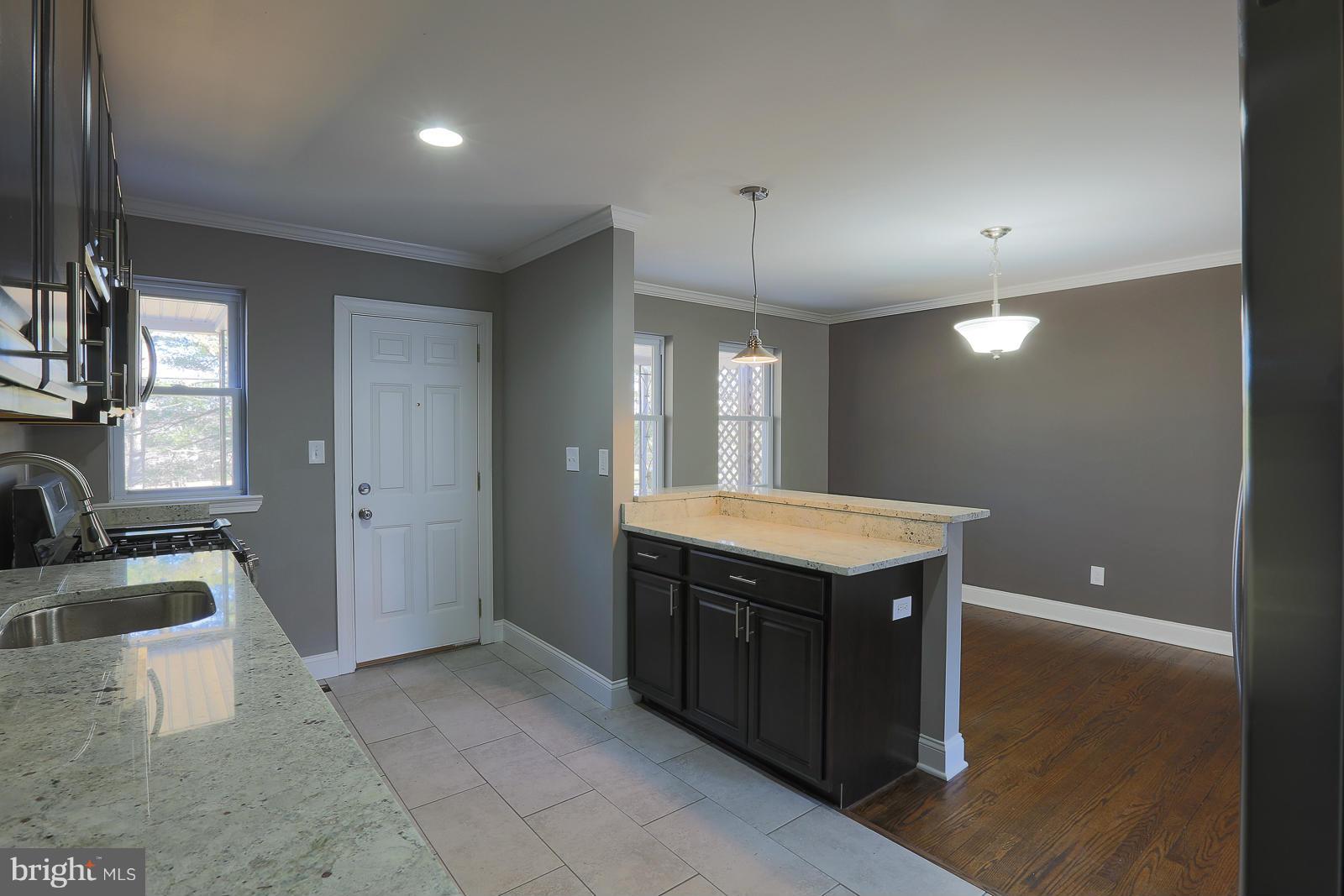 5737 Edgepark Road Baltimore, MD 21239 - Photo 5 of 30 Kitchen