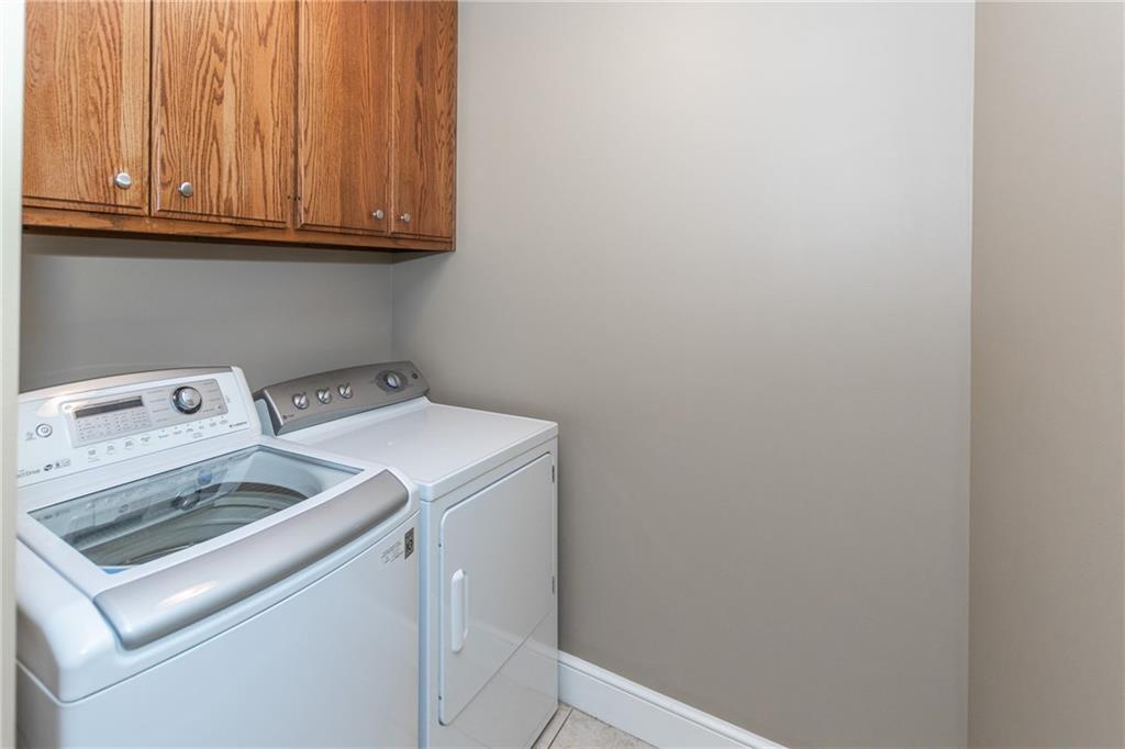 482 Ridgeview Lane Columbus, IN 47201 - Photo 12 of 34 Gallery Image 12