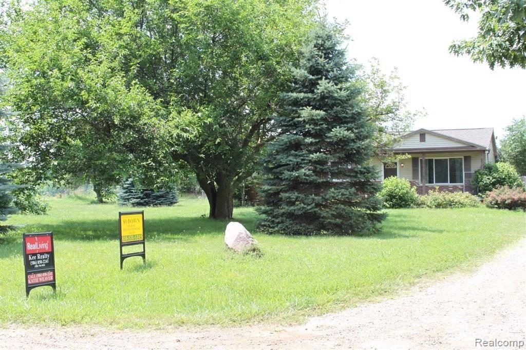 6288 Hollow Corners Road Dryden, MI 48428 - Photo 27 of 27 IMG_2357.JPG
