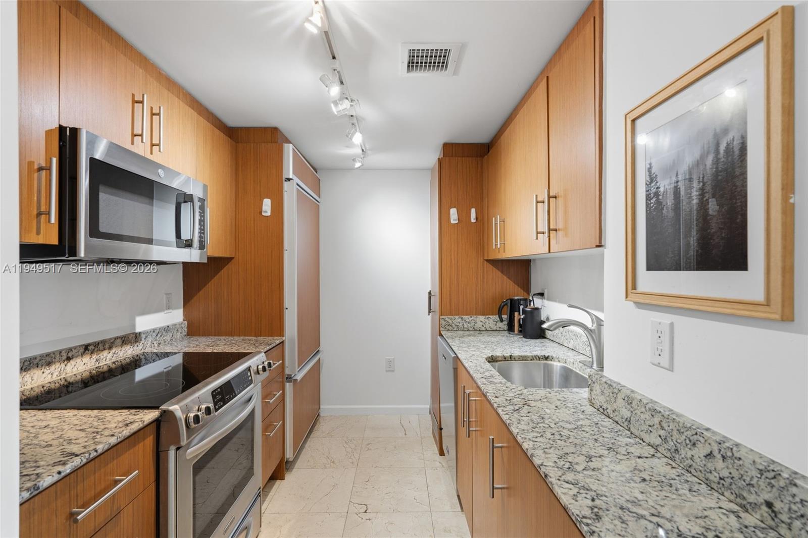 10275 Collins Avenue, Unit 718 Bal Harbour, FL 33154 - Photo 11 of 47