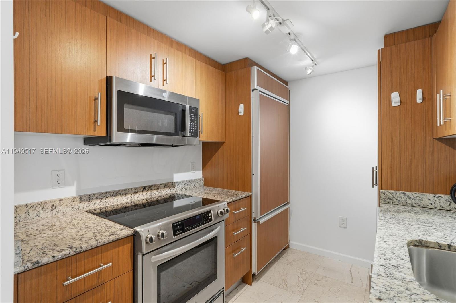 10275 Collins Avenue, Unit 718 Bal Harbour, FL 33154 - Photo 12 of 47