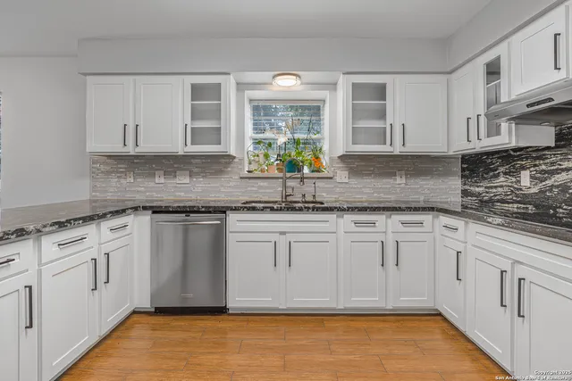 $2,700 | 3111 Persimmon Court, Laredo, TX 78045