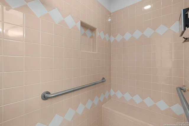 $2,700 | 3111 Persimmon Court, Laredo, TX 78045