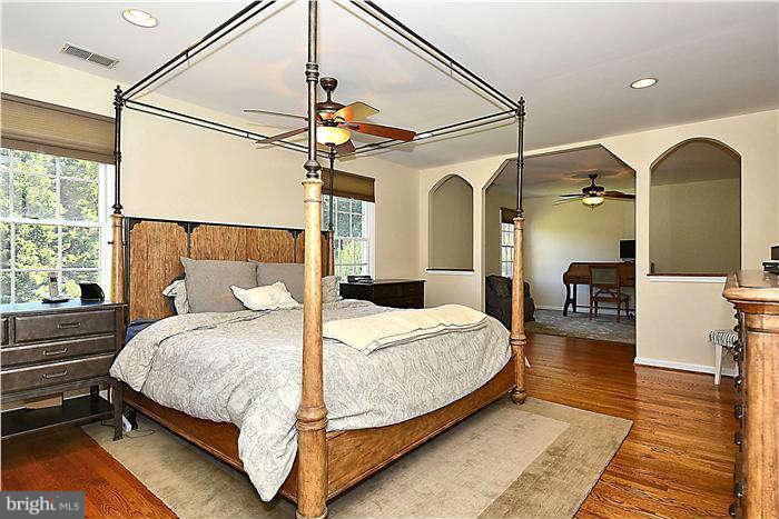 14611 Springfield Road Darnestown, MD 20874 - Photo 13 of 30 Bedroom (Master)