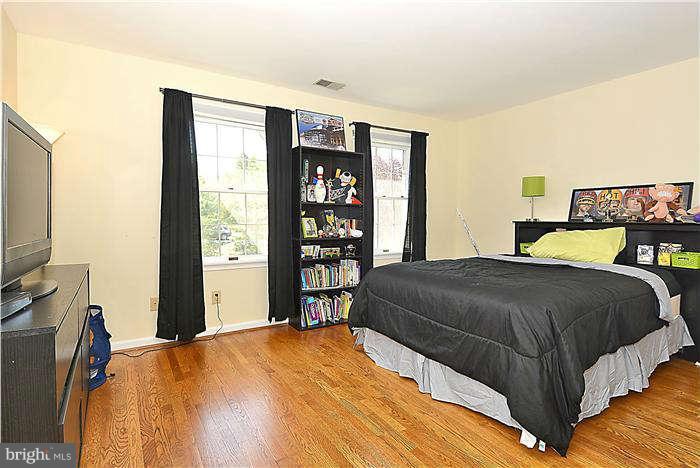 14611 Springfield Road Darnestown, MD 20874 - Photo 16 of 30 Bedroom Suite #2
