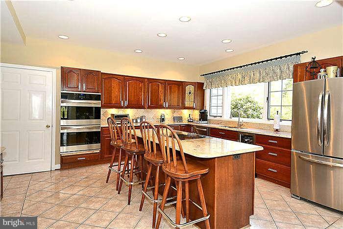 14611 Springfield Road Darnestown, MD 20874 - Photo 8 of 30 Kitchen
