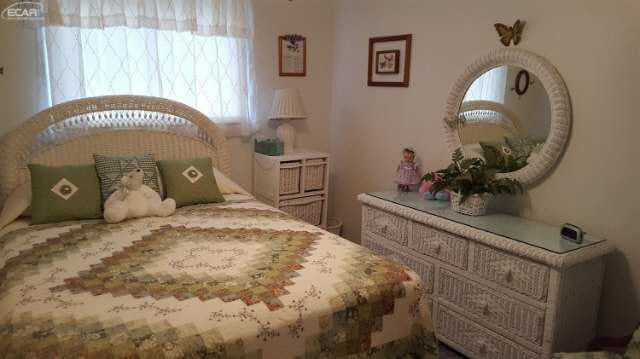 6211 Lucas Road Flint, MI 48506 - Photo 28 of 37 21205719-27.JPG