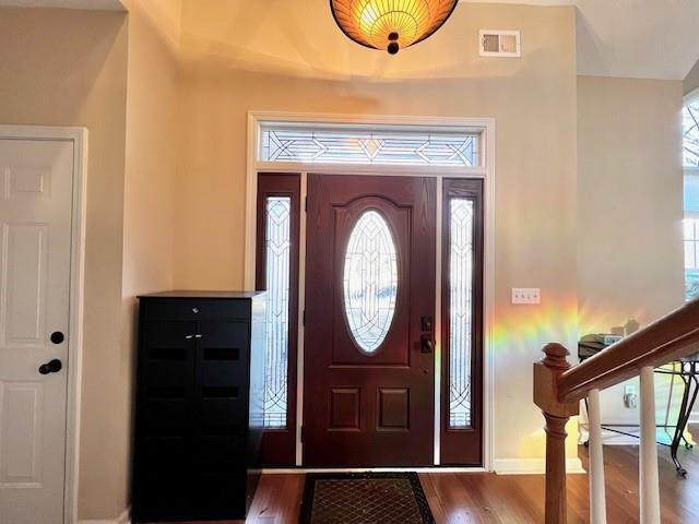 5095 Hampton Bluff Court Roswell, GA 30075 - Photo 3 of 22 a view of a livingroom with furniture and wooden floor