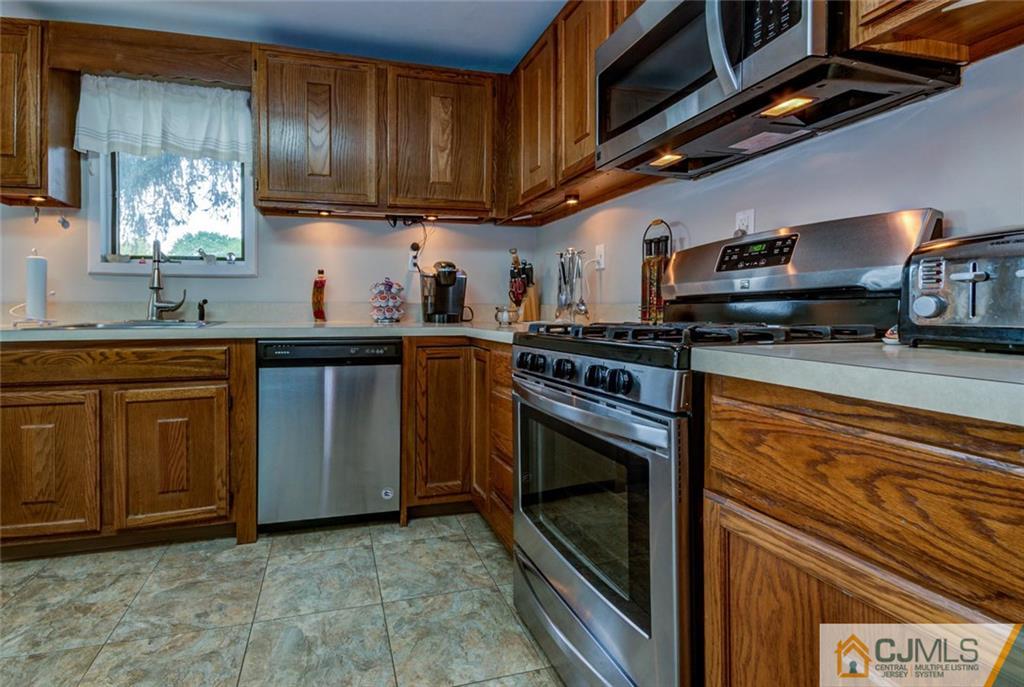 632 Ridge Road Monmouth Junction, NJ 08852 - Photo 16 of 20 Gallery Image 16