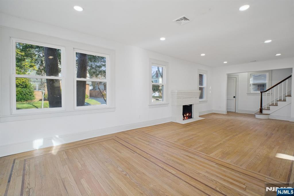 344 Marlboro Road Englewood, NJ 07631 - Photo 4 of 21