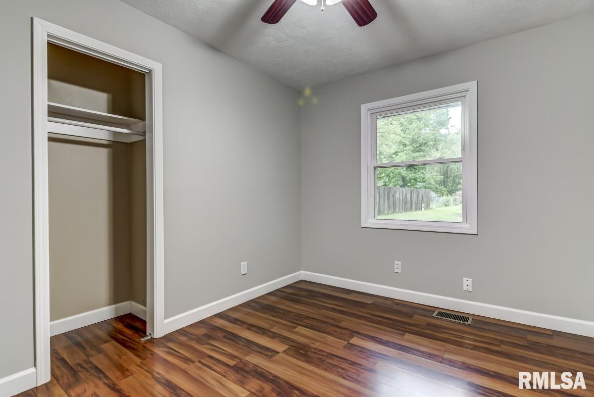 3526 Ivanhoe Drive Springfield, IL 62703 - Photo 22 of 28