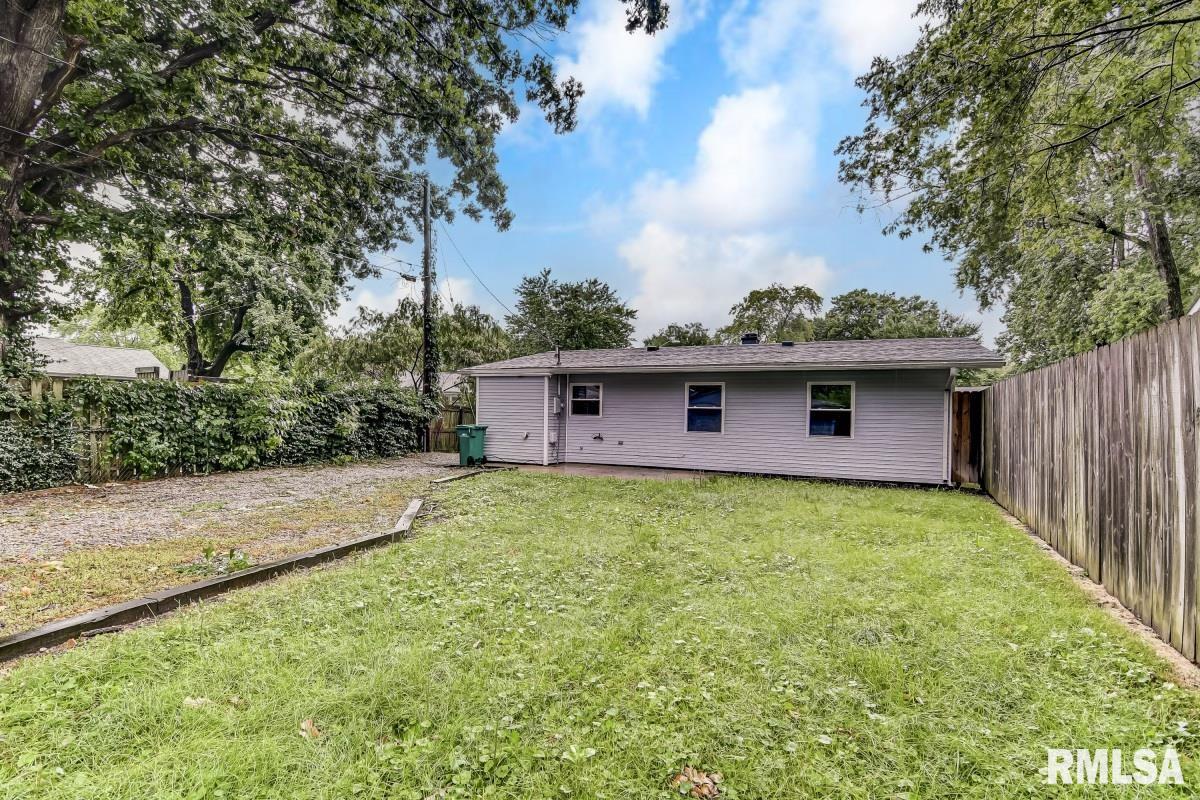 3526 Ivanhoe Drive Springfield, IL 62703 - Photo 26 of 28
