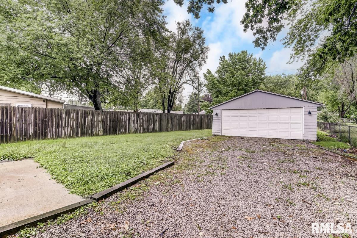 3526 Ivanhoe Drive Springfield, IL 62703 - Photo 27 of 28