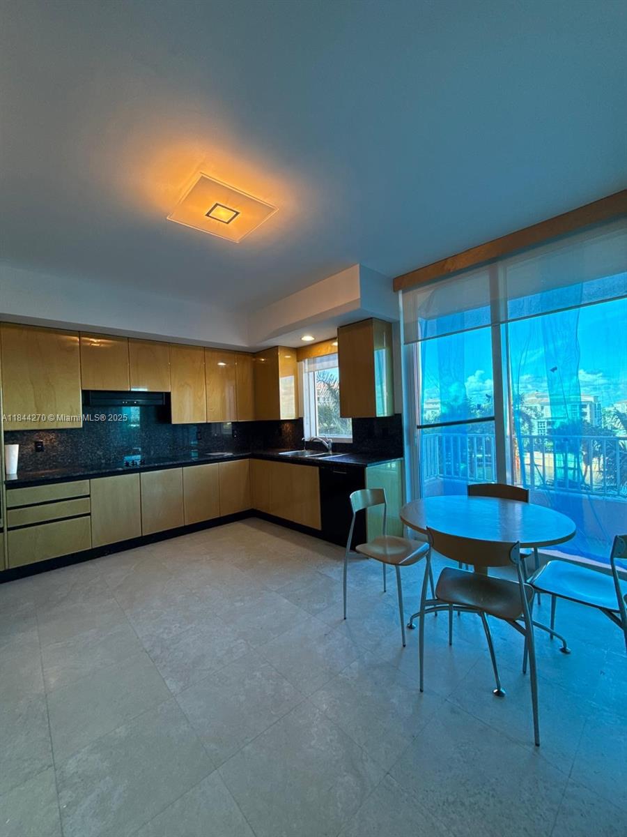 785 Crandon Boulevard, Unit 506 Key Biscayne, FL 33149 - Photo 20 of 58 a view of an empty room with a window