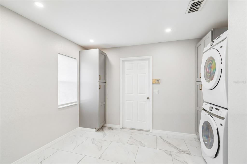 9376 French Quarters Circle Weeki Wachee, FL 34613 - Photo 22 of 87