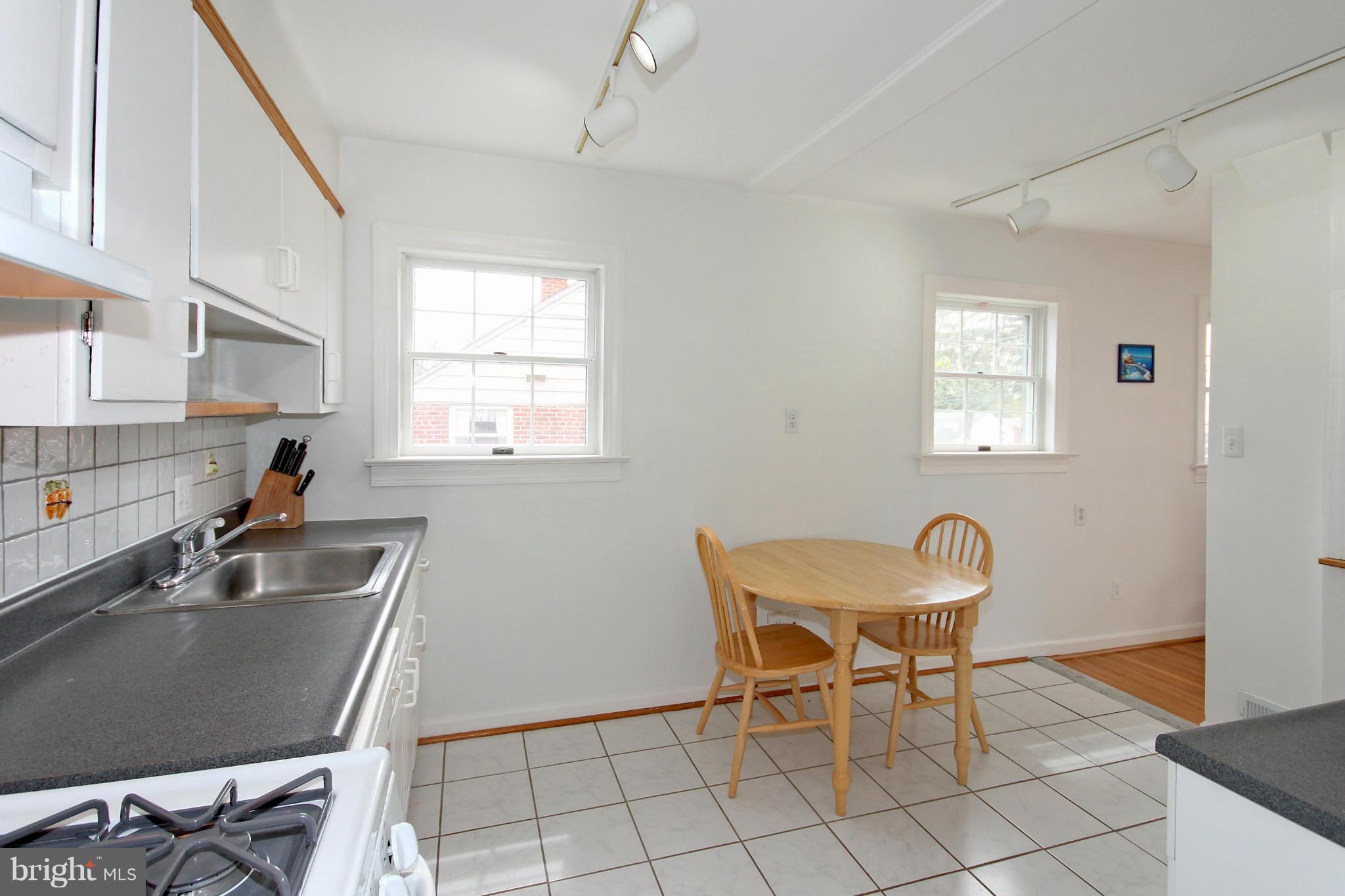 12611 Epping Road Silver Spring, MD 20906 - Photo 8 of 25 Kitchen
