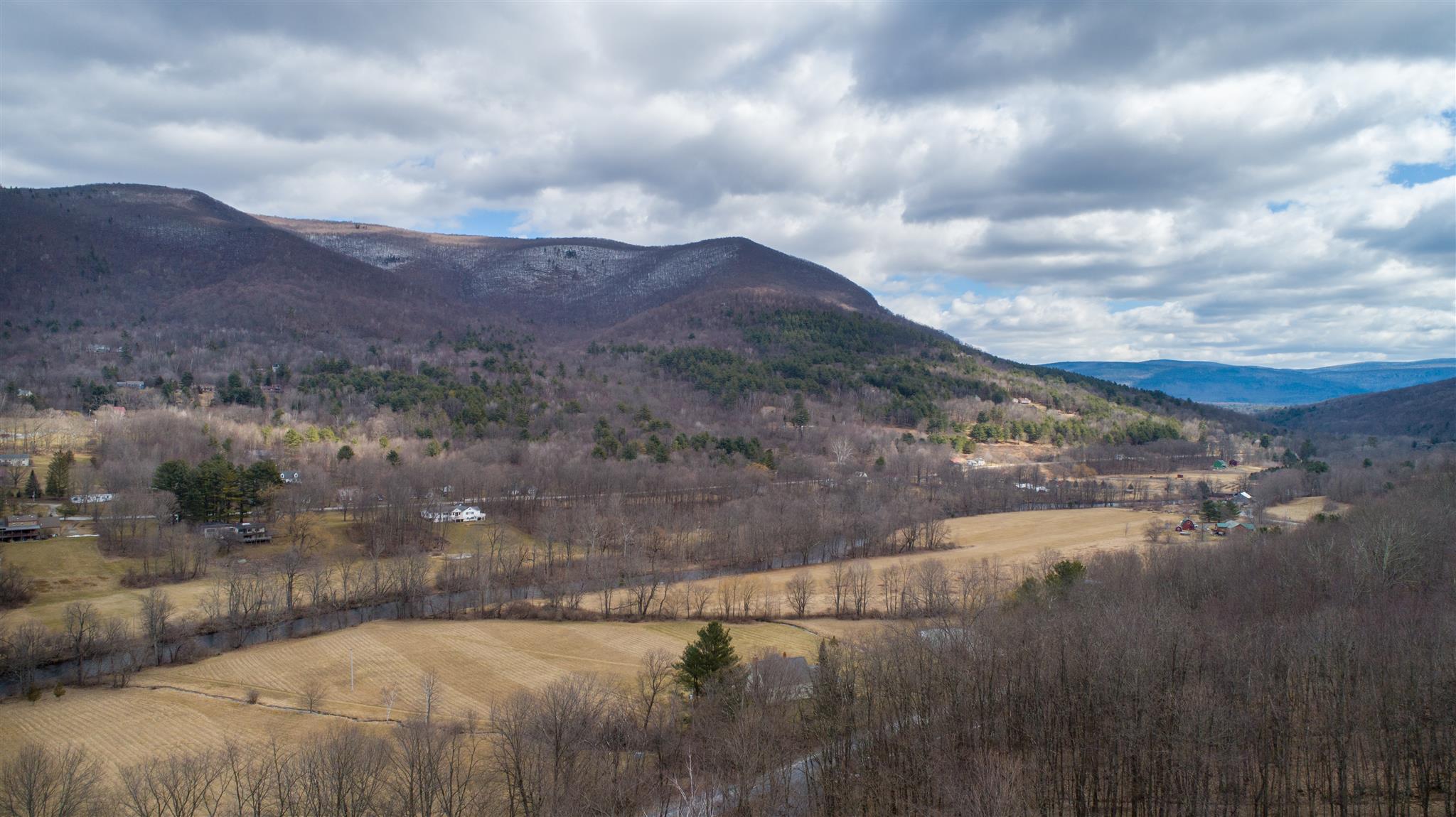 2583 River Road Arlington, VT 05250 - Photo 3 of 17 Gallery Image 3