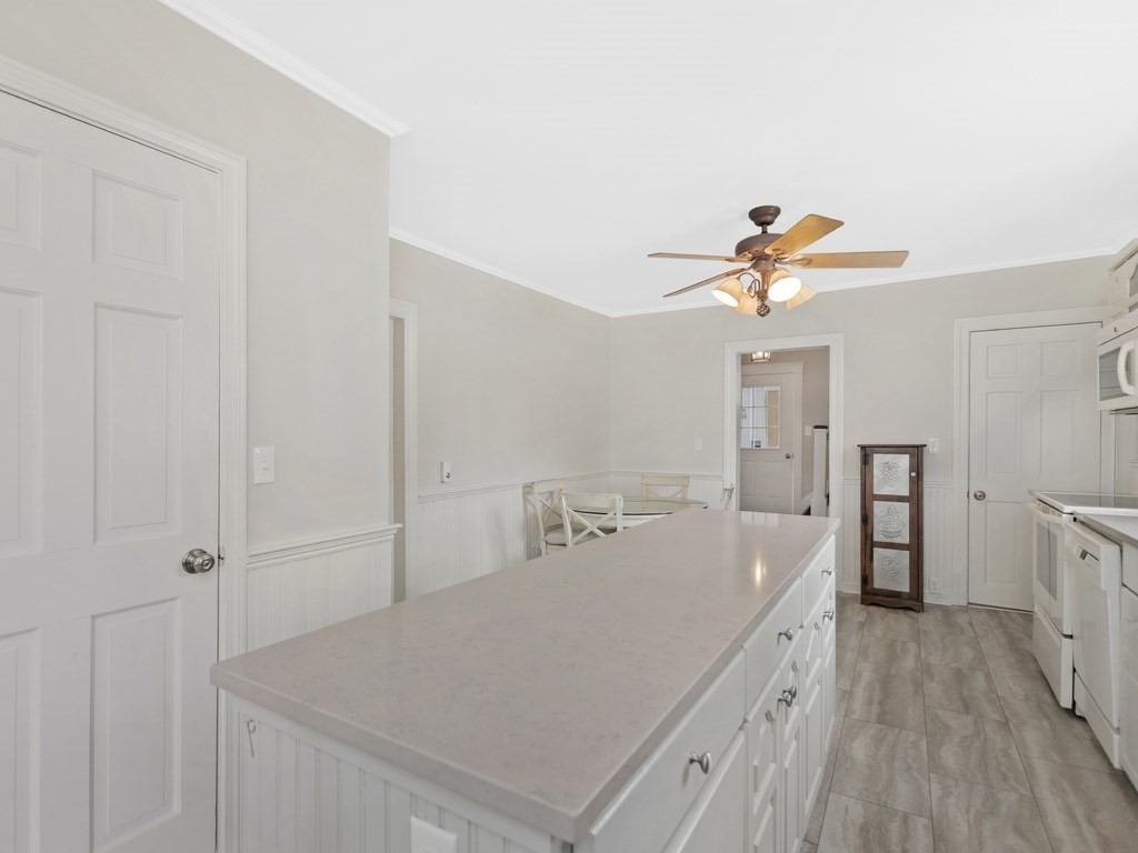 44 Marianne Road Waltham, MA 02452 - Photo 7 of 35 Gallery Image 7